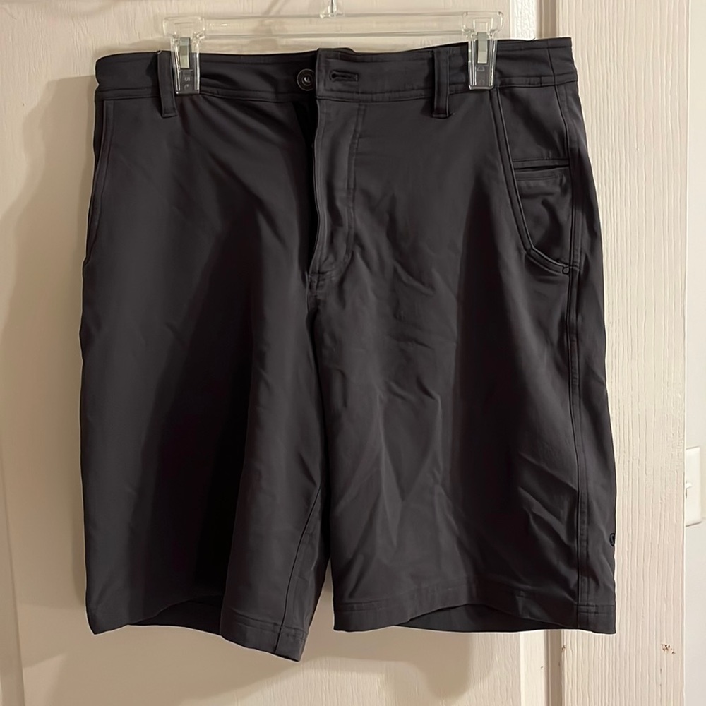 Lulu lemon charcoal gray shorts size 34